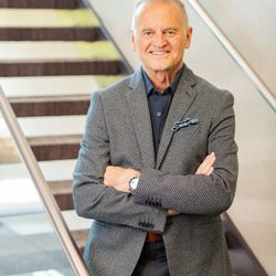 Chernoff Cosmetic Surgery - Dr. Chernoff is triple board certified with over 30 years of plastic and reconstructive surgery.