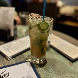 Echo Restaurant and Lounge - Uno Mas