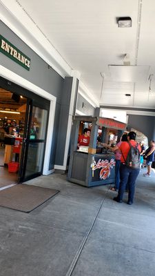 Stew Leonard's by null