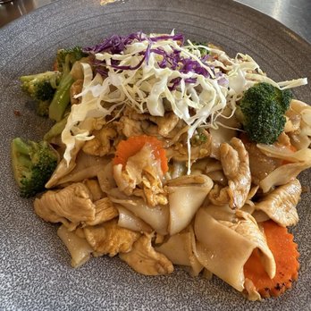 Sa Thai - Jungle Noodle - Salad Near Me - Albuquerque, New Mexico
