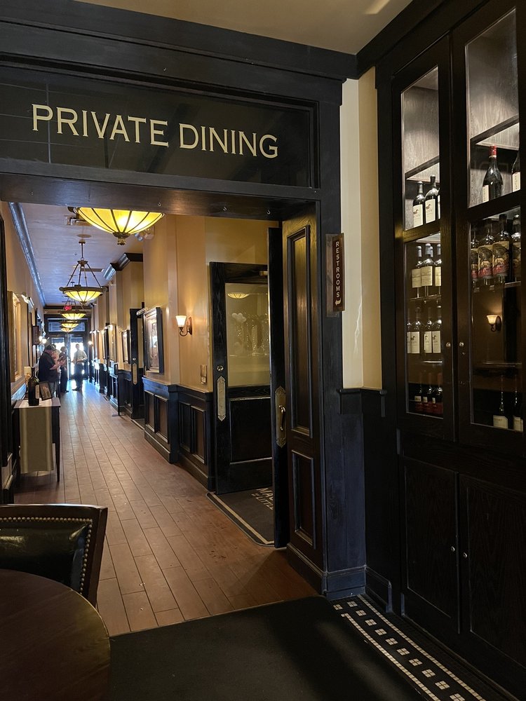 Maggiano's Little Italy