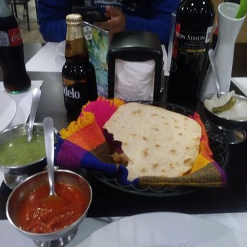 Mr. Muu Restaurant-Bar - Salsa and cokes to start - Restaurants Near Me - Morelia, MIC Mr. Muu Restaurant-Bar - Salsa and cokes to start - Restaurants Near Me - Morelia, MIC