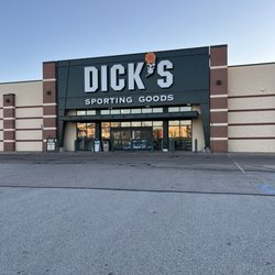 DICK'S Sporting Goods