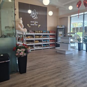 Sweet Bee - Desserts Near Me - West Covina, California Sweet Bee - Desserts Near Me - West Covina, California
