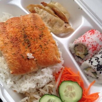 Totai Sushi Express - Salmon bento with (maki) sushi & dumplings - Sushi Bars Near Me - Edmonton, Alberta Totai Sushi Express - Salmon bento with (maki) sushi & dumplings - Sushi Bars Near Me - Edmonton, Alberta