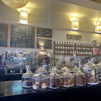 61B Cafe - Inside counter - Coffee & Tea Near Me - Pittsburgh, Pennsylvania
