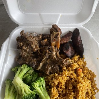 Brooks Restaurant And Bar - Mutton Stew - Caribbean Near Me - St. Thomas, Virgin Islands Brooks Restaurant And Bar - Mutton Stew - Caribbean Near Me - St. Thomas, Virgin Islands