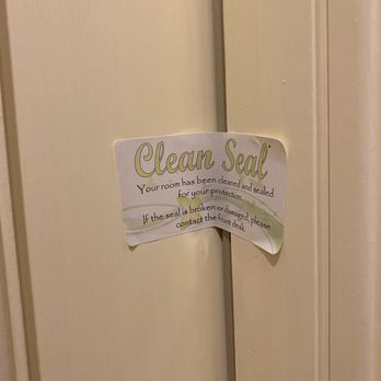 Washington House Inn - Each room is disinfected and sealed before check in! - Bed & Breakfast Near Me - Cedarburg, Wisconsin