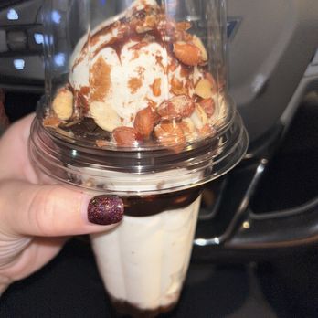 Dairy Queen Grill & Chill - Ice Cream & Frozen Yogurt Near Me - Clinton Township, Michigan