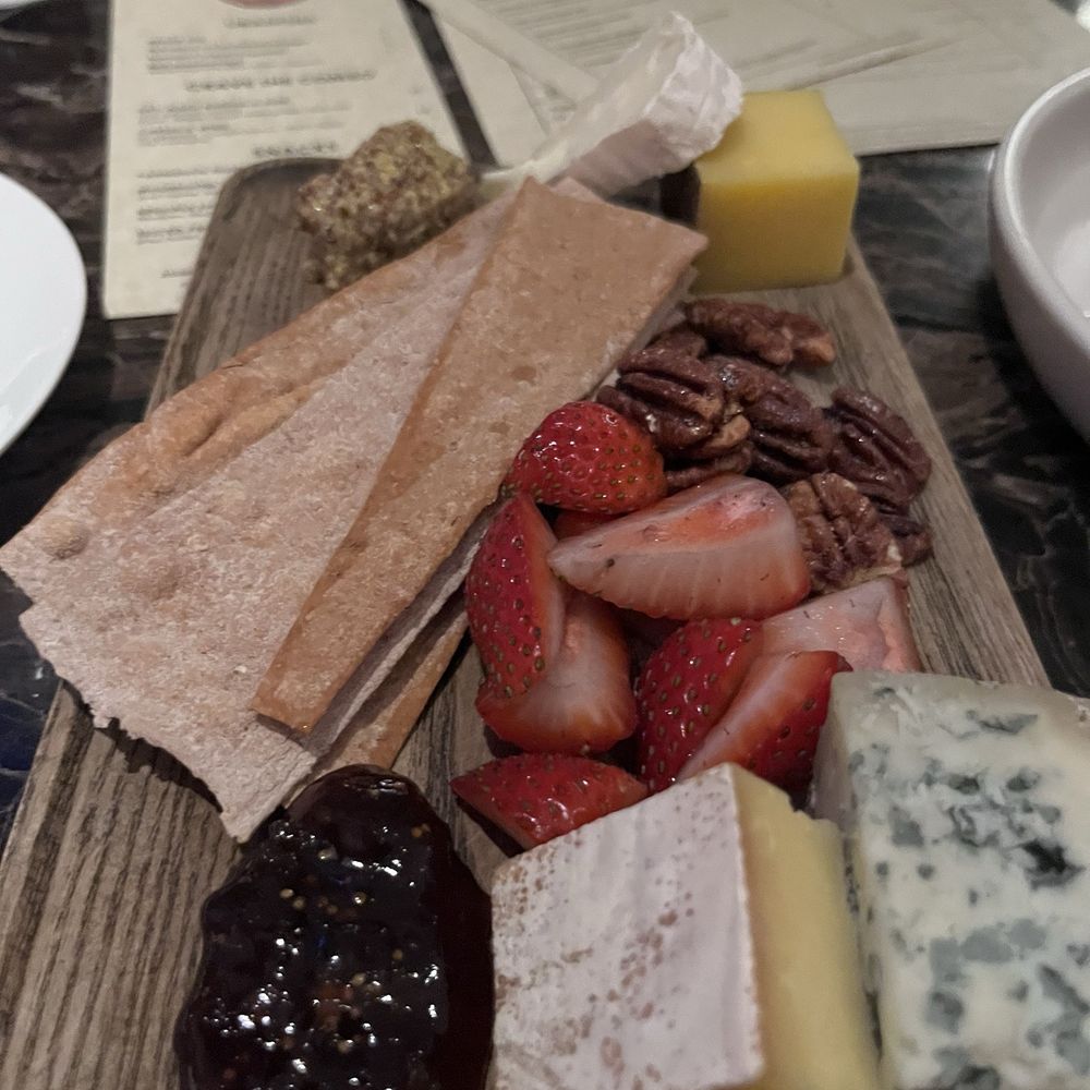 Bank & Bourbon - Cheese Board - New American Near Me - Philadelphia, Pennsylvania