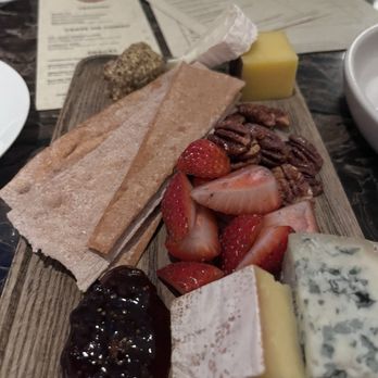 Bank & Bourbon - Cheese Board - New American Near Me - Philadelphia, Pennsylvania