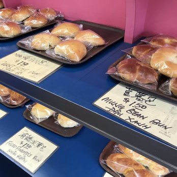 Tung Hing Bakery - Pastries display - Bakeries Near Me - Mississauga, Ontario Tung Hing Bakery - Pastries display - Bakeries Near Me - Mississauga, Ontario