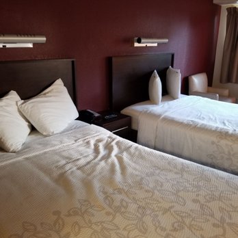Red Roof Plus+ - Beds look nice on first glance. - Hotels Near Me - Willowbrook, Illinois Red Roof Plus+ - Beds look nice on first glance. - Hotels Near Me - Willowbrook, Illinois