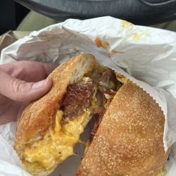 Ding Dong Deli Oak Ridge - BEC