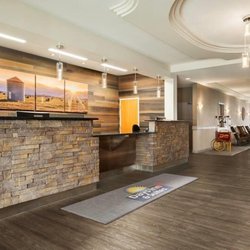 Days Inn - Lobby