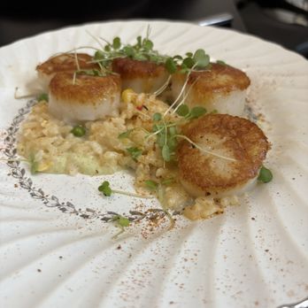 Caroline's Table - Seared Scallops - New American Near Me - Denton, Maryland