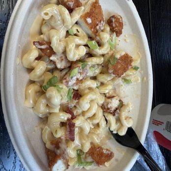 Chicken Guy! - Loaded Mac Daddy Mac 'N' Cheese - Sandwiches Near Me - Los Angeles, California Chicken Guy! - Loaded Mac Daddy Mac 'N' Cheese - Sandwiches Near Me - Los Angeles, California