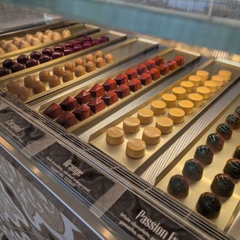 Botolino - Individual gourmet candies too - Gelato Near Me - Plano, Texas