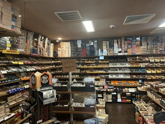 Elite Cigar Cafe by null