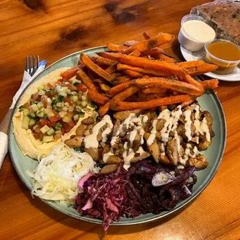 Gili's Kitchen - Caterers Near Me - Jacksonville, Florida