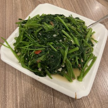 Mom Kitchen - Garlic water spinach - Chinese Near Me - San Diego, California