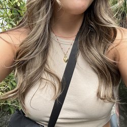 Finca Beauty Salon - Hair by risa