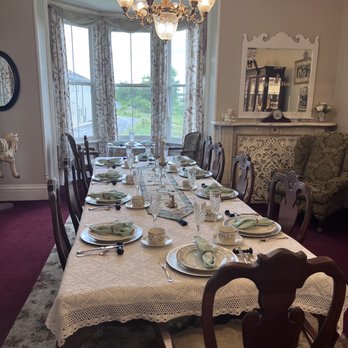 Cloran Mansion Bed & Breakfast - The dining room - Hotels Near Me - Galena, Illinois
