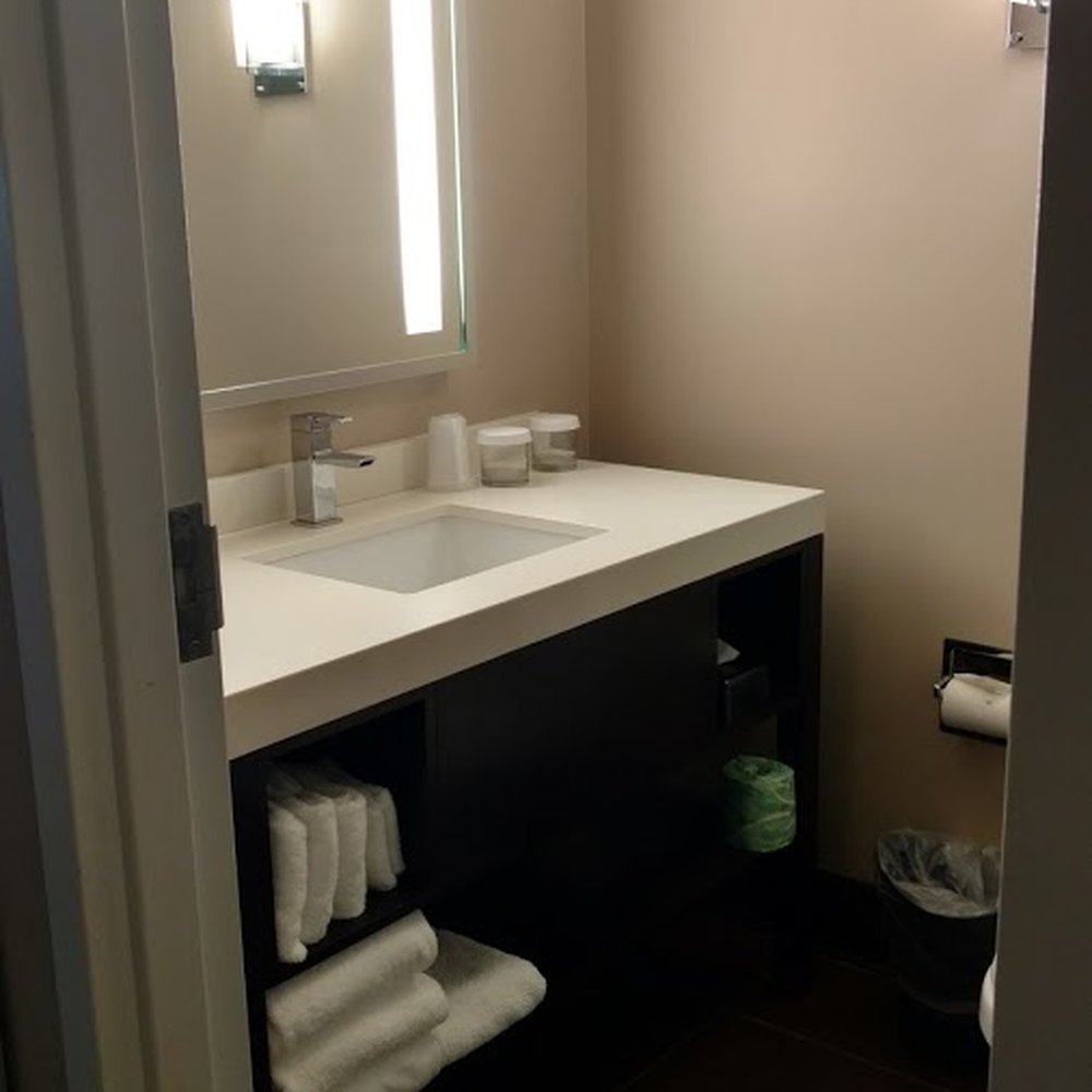 Hotel Capstone - Hotels Near Me - Tuscaloosa, Alabama