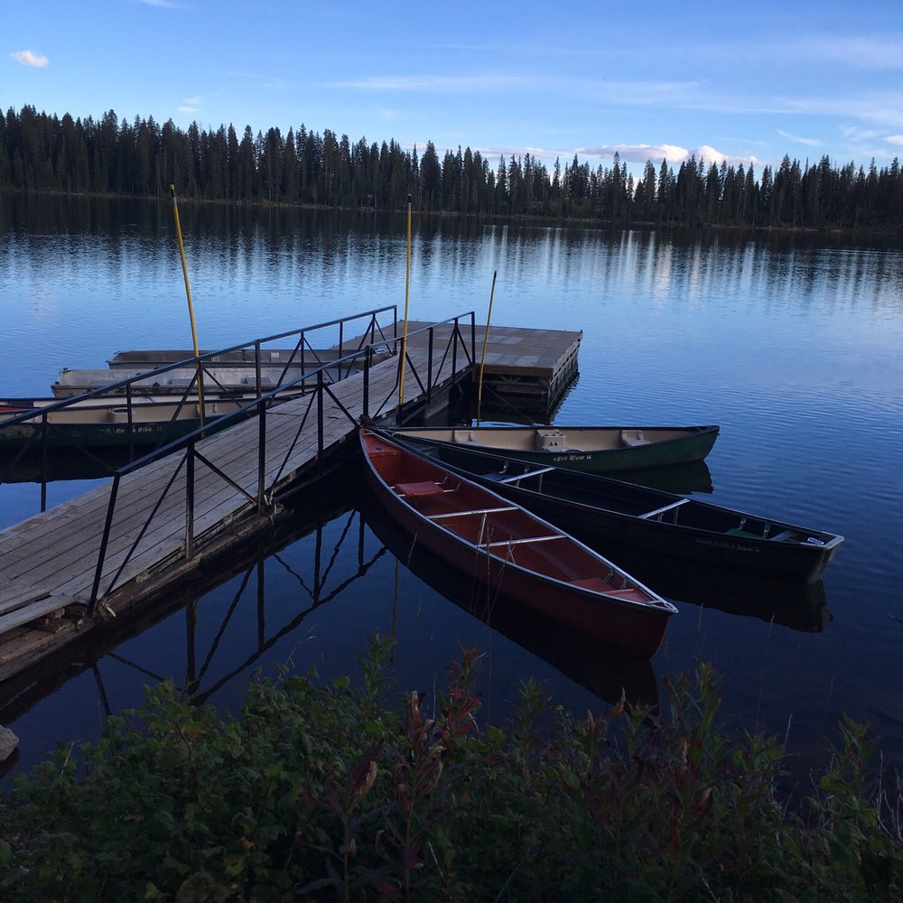 Grand Mesa Lodge - A short walk to the lake with boats, kayaks and fishing gear for rent. Serene!  Grand Mesa lodge is a find! - Tours Near Me - Cedaredge, Colorado