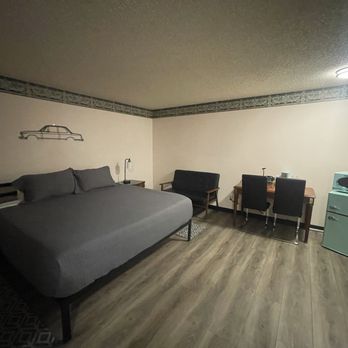 Coast Riders Inn - Basic king room - Hotels Near Me - San Simeon, California Coast Riders Inn - Basic king room - Hotels Near Me - San Simeon, California