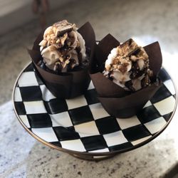 Cutie Cakes - Snickers Cupcakes