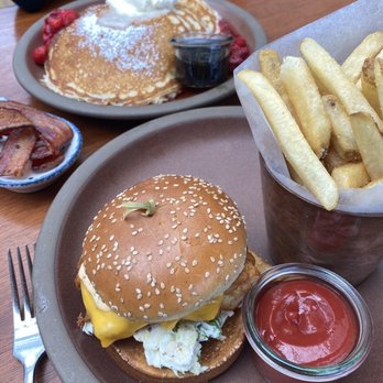 Cindy's Rooftop - Fried fish sandwich and pancakes - New American Near Me - Chicago, Illinois Cindy's Rooftop - Fried fish sandwich and pancakes - New American Near Me - Chicago, Illinois