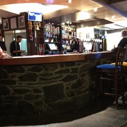 Meadow Inn - The bar - classy.