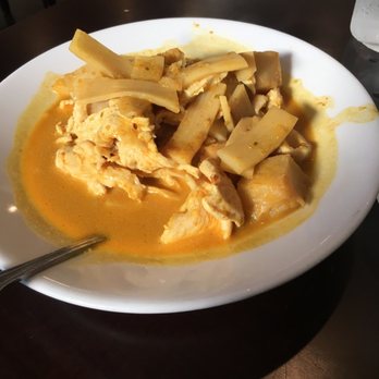 Phnom Penh House - Curry chicken - Cambodian Near Me - Alameda, California Phnom Penh House - Curry chicken - Cambodian Near Me - Alameda, California