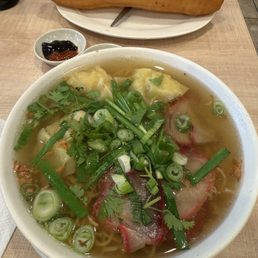 Wonton noodle soup