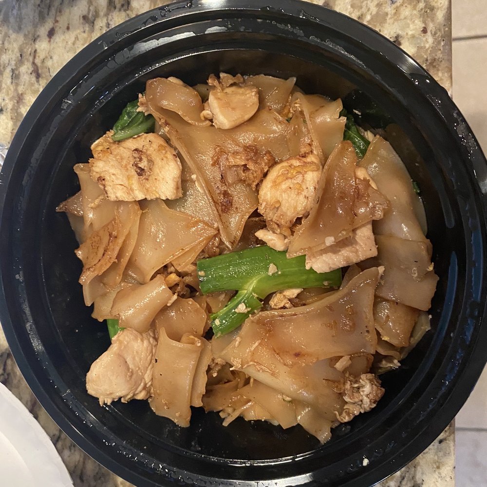 Chokdee Thai Cuisine of Manor - Pad N9. Pad-Se-Ew - Thai Near Me - Manor, Texas