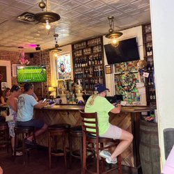 PJD's Beer & Wine Garden - Cozy interior