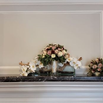 AB Gardencenter & Florist - Bridal bouquet - Florists Near Me - Flushing, New York AB Gardencenter & Florist - Bridal bouquet - Florists Near Me - Flushing, New York
