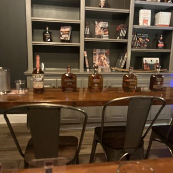 Kentucky Artisan Distillery - Tasting area - Distilleries Near Me - Crestwood, Kentucky