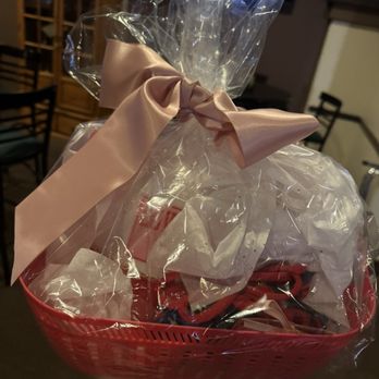 Pink Closet - Little gift basket made by the owner of the store last minute for me! She's the best! - Accessories Near Me - Lake Havasu City, Arizona