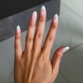 Unique Nails & Spa - Nail Salons Near Me - La Habra, California