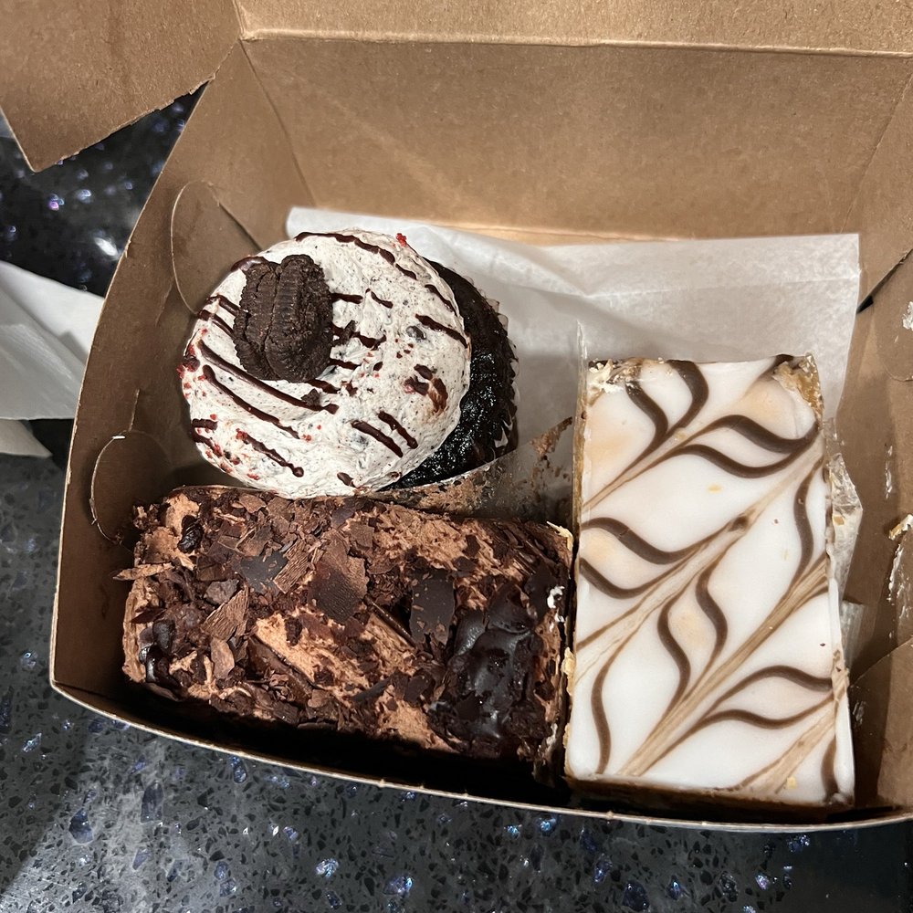 Lulu's Bakery - Seven C, Napolean, Oreo Cupcake - Bakeries Near Me - Fresh Meadows, New York