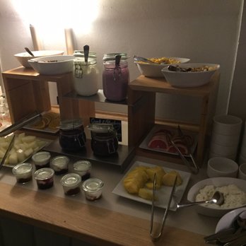 Design Hotel Neruda - Breakfast yogurt and fruit bar - Hotels Near Me - Prague, Puerto Rico