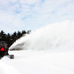 Idaho Implement - OFF-SEASON CLEARANCE! Spring is upon us. . . which means now is the time to order a snowblower - While supplies last!
