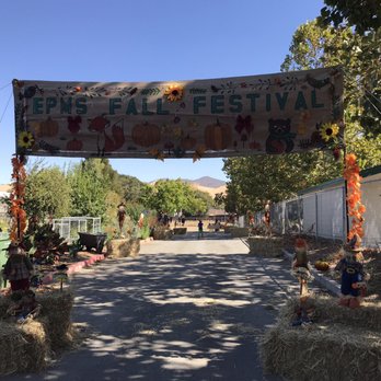 Eagle Peak Montessori School - 2018 Harvest Festival - Montessori Schools Near Me - Walnut Creek, California Eagle Peak Montessori School - 2018 Harvest Festival - Montessori Schools Near Me - Walnut Creek, California