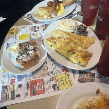 Lyndon Diner - Blueberry muffin, omelette & scrambled eggs with hash browns & bacon - Diners Near Me - Lancaster, Pennsylvania Lyndon Diner - Blueberry muffin, omelette & scrambled eggs with hash browns & bacon - Diners Near Me - Lancaster, Pennsylvania
