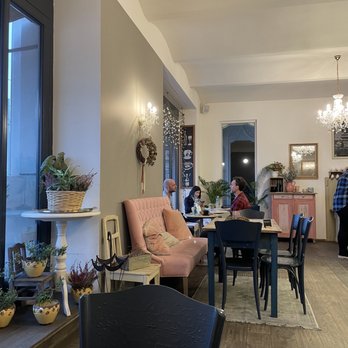 Marthys' Kitchen - Interior decor - Cafes Near Me - Prague, Puerto Rico