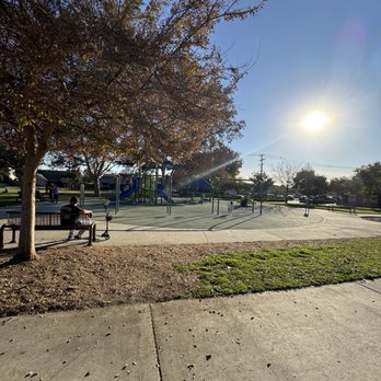 Marchant Park - Parks Near Me - San Dimas, California