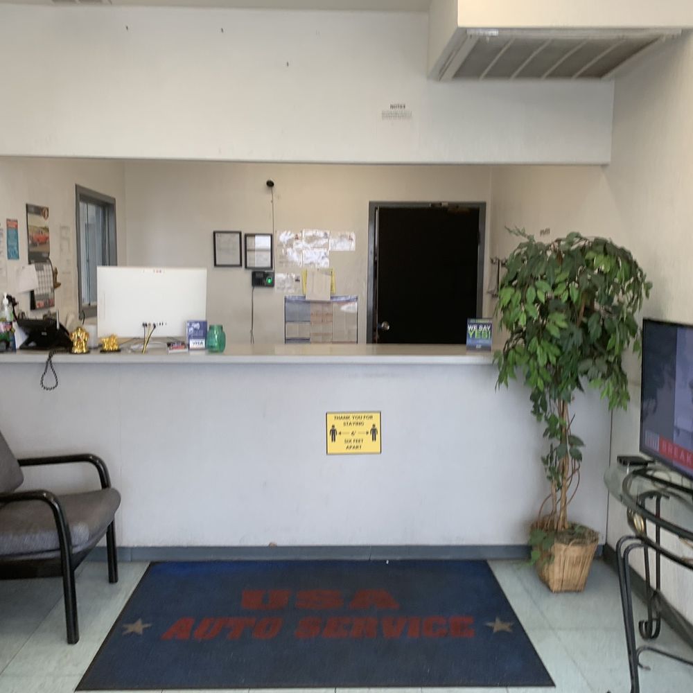 USA Auto Service North Boulder - Front counter & waiting area. - Auto Repair Near Me - Henderson, Nevada USA Auto Service North Boulder - Front counter & waiting area. - Auto Repair Near Me - Henderson, Nevada