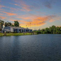 Lake Vue Apartments